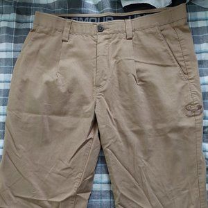 Men's Size 34 Unhemmed Under Armour Heat Gear Loose Fit Pants